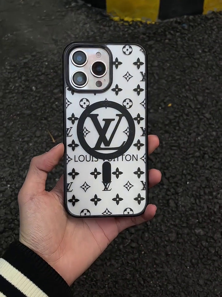 路易威登半透磨砂磁吸手機殼